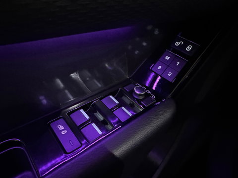 Land Rover Range Rover Velar 2.0 P250 Turbo AWD R-Dynamic SE