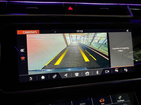 Land Rover Range Rover Velar 2.0 P250 Turbo AWD R-Dynamic SE