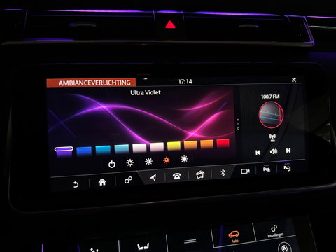 Land Rover Range Rover Velar 2.0 P250 Turbo AWD R-Dynamic SE