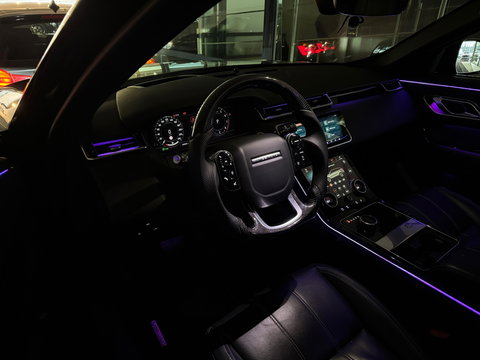 Land Rover Range Rover Velar 2.0 P250 Turbo AWD R-Dynamic SE