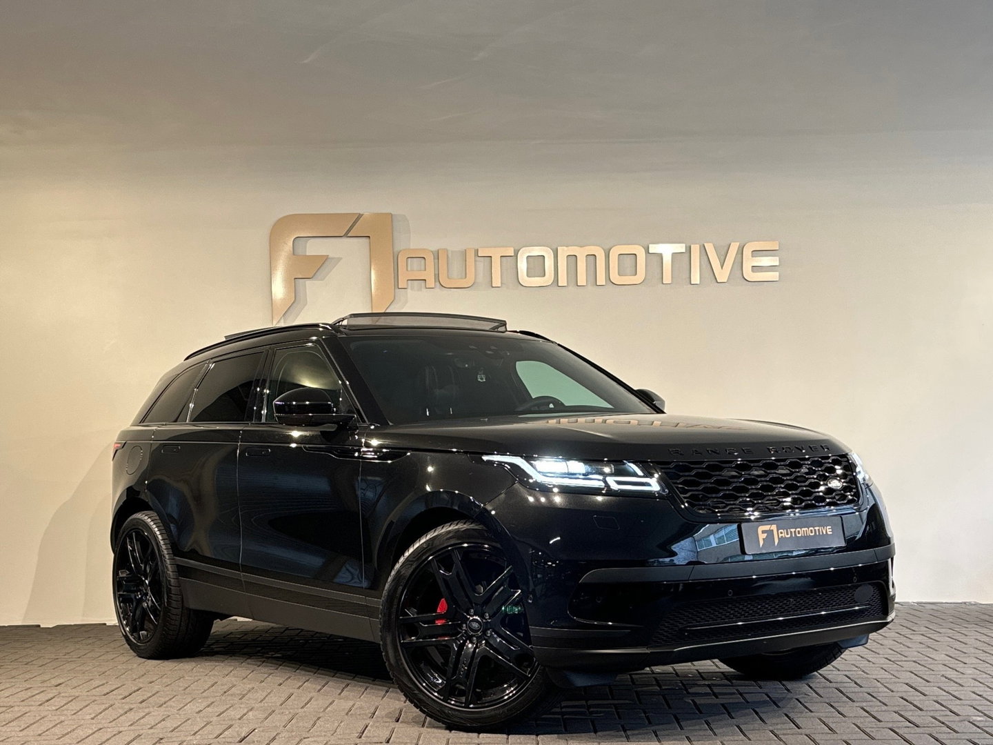 Land Rover Range Rover Velar 2.0 P250 Turbo AWD R-Dynamic SE