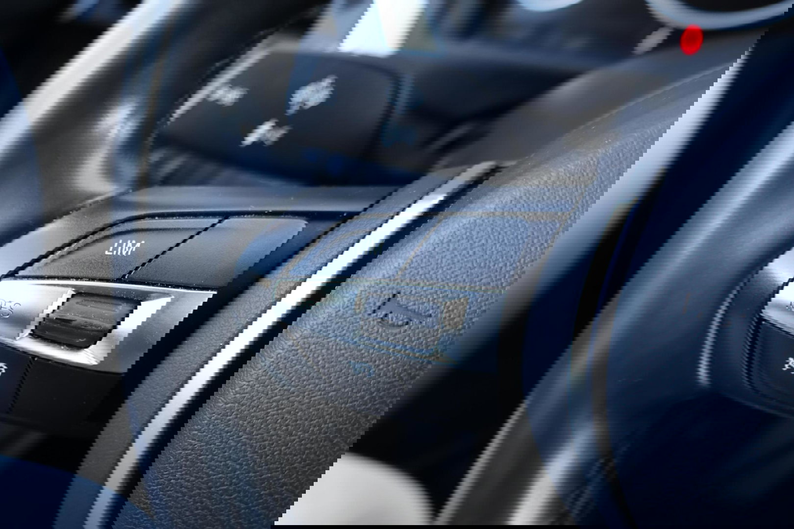 BMW 3 Serie Touring 320i M-Sport Edition / Leder / Cruise Control / Elek. Trekhaak / Stoelverwarming