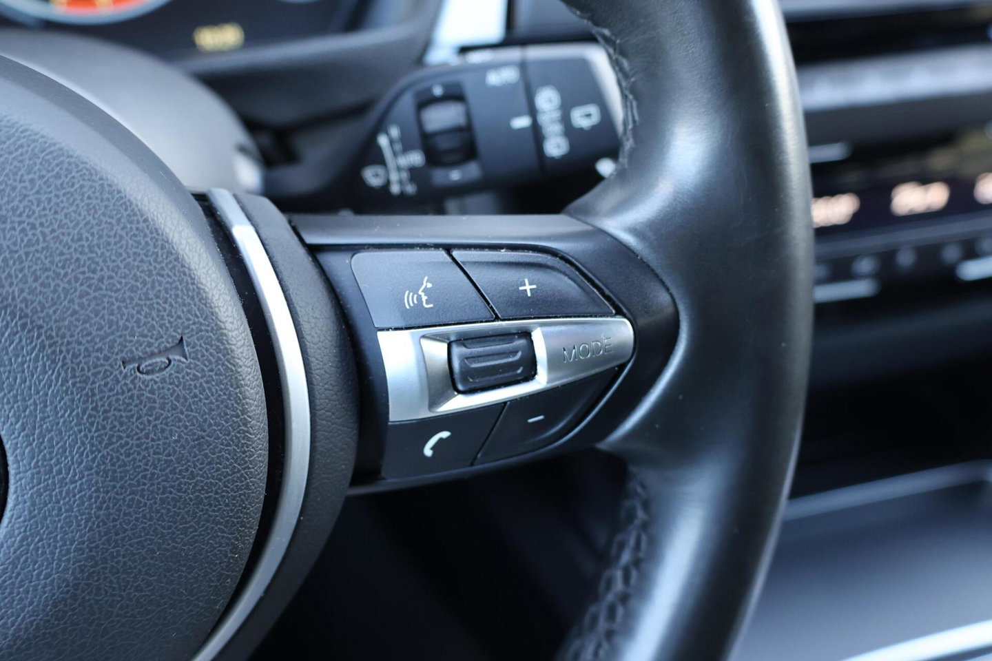 BMW 3 Serie Touring 320i M-Sport Edition / Leder / Cruise Control / Elek. Trekhaak / Stoelverwarming