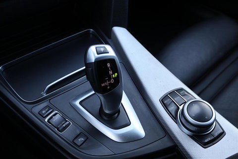 BMW 3 Serie Touring 320i M-Sport Edition / Leder / Cruise Control / Elek. Trekhaak / Stoelverwarming