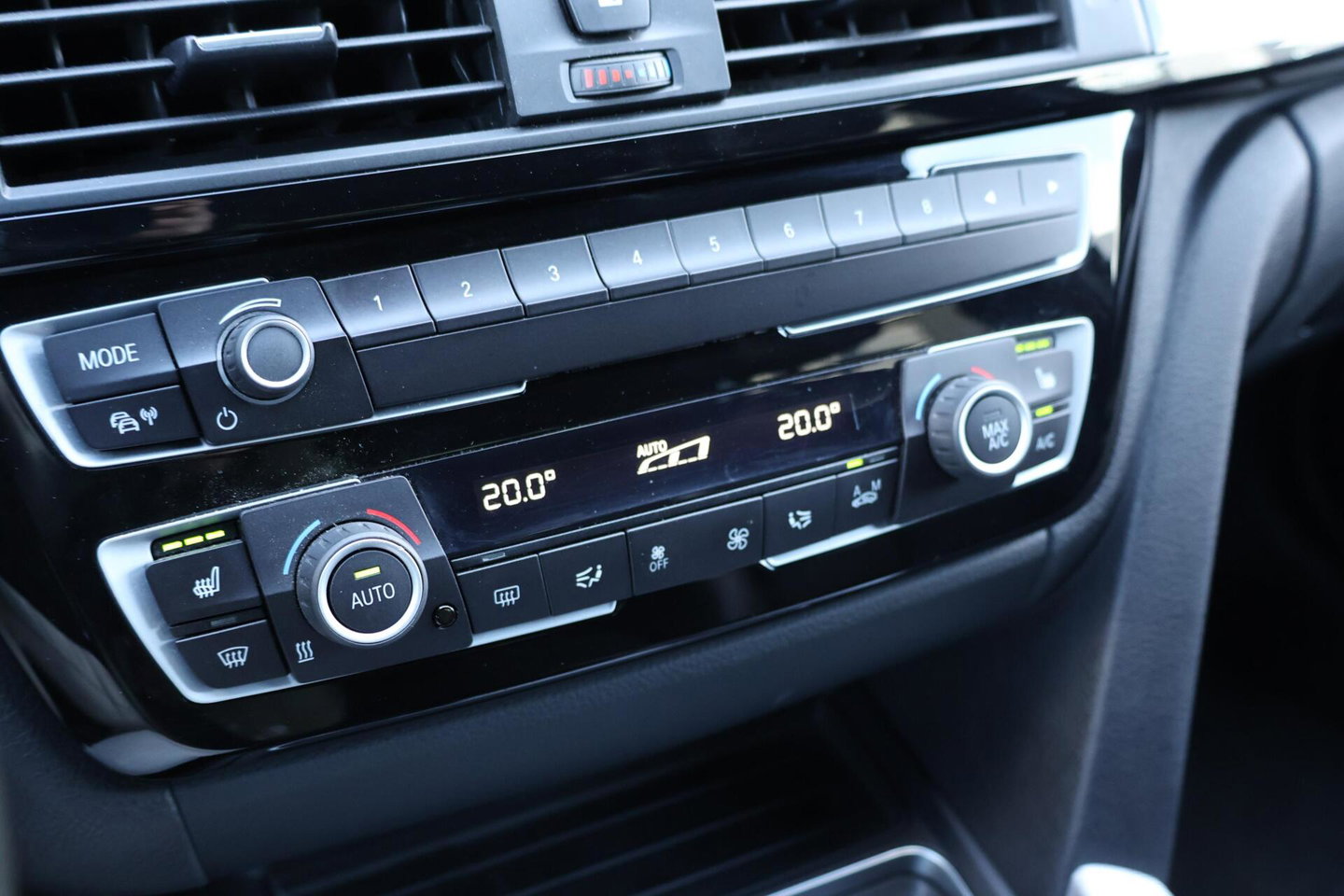 BMW 3 Serie Touring 320i M-Sport Edition / Leder / Cruise Control / Elek. Trekhaak / Stoelverwarming