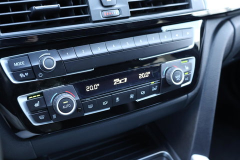 BMW 3 Serie Touring 320i M-Sport Edition / Leder / Cruise Control / Elek. Trekhaak / Stoelverwarming