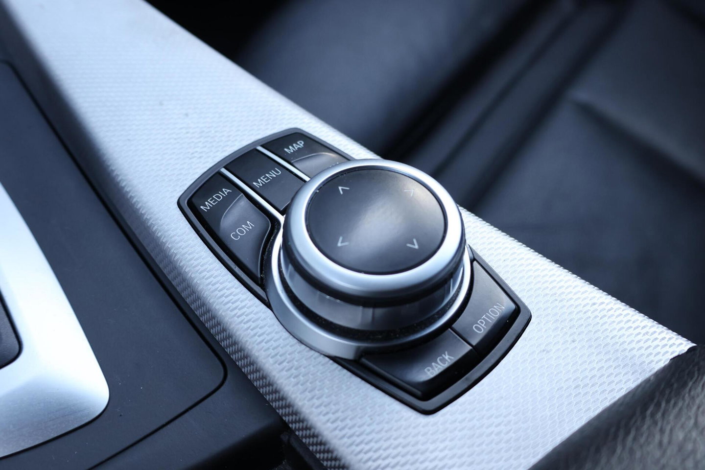 BMW 3 Serie Touring 320i M-Sport Edition / Leder / Cruise Control / Elek. Trekhaak / Stoelverwarming