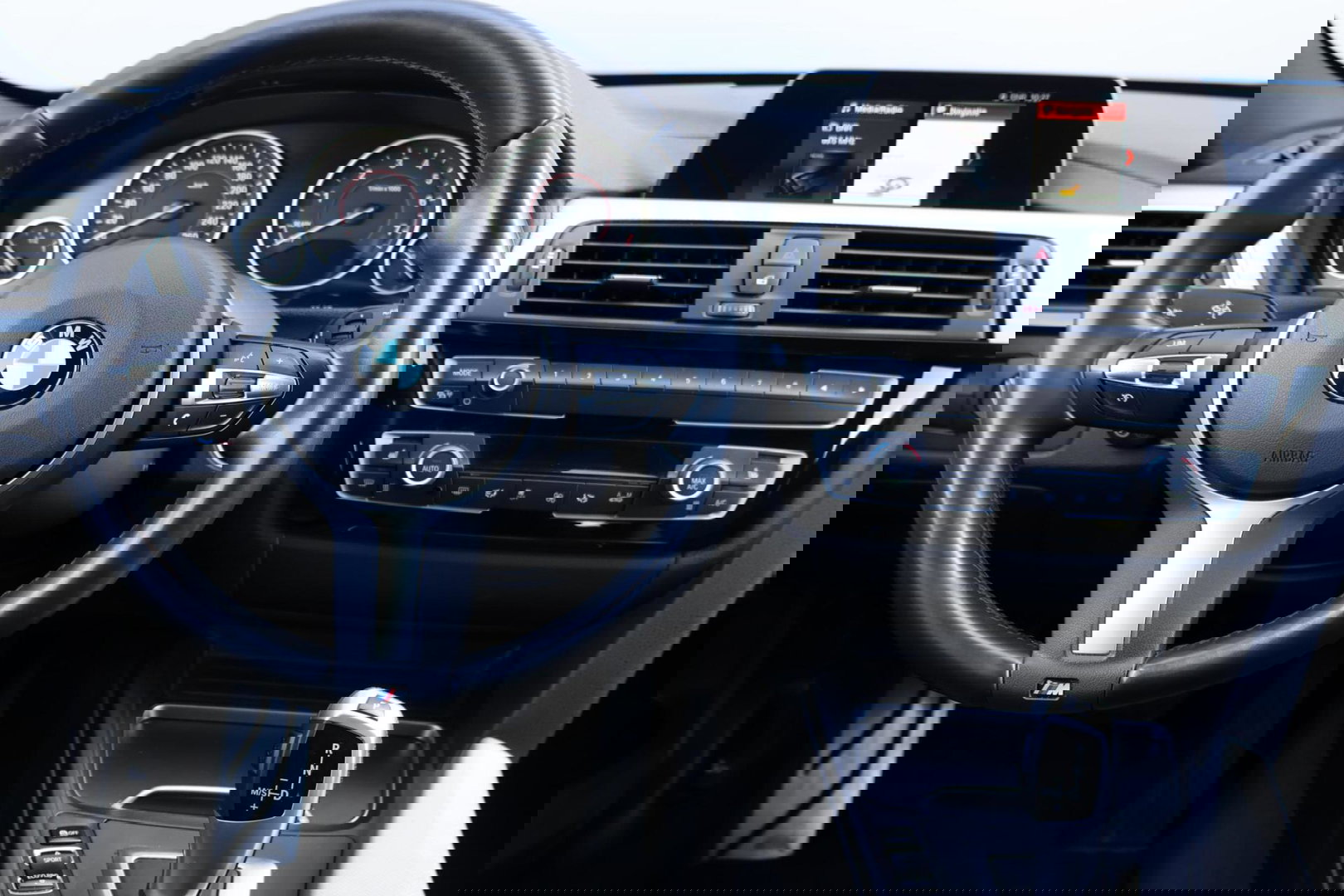 BMW 3 Serie Touring 320i M-Sport Edition / Leder / Cruise Control / Elek. Trekhaak / Stoelverwarming