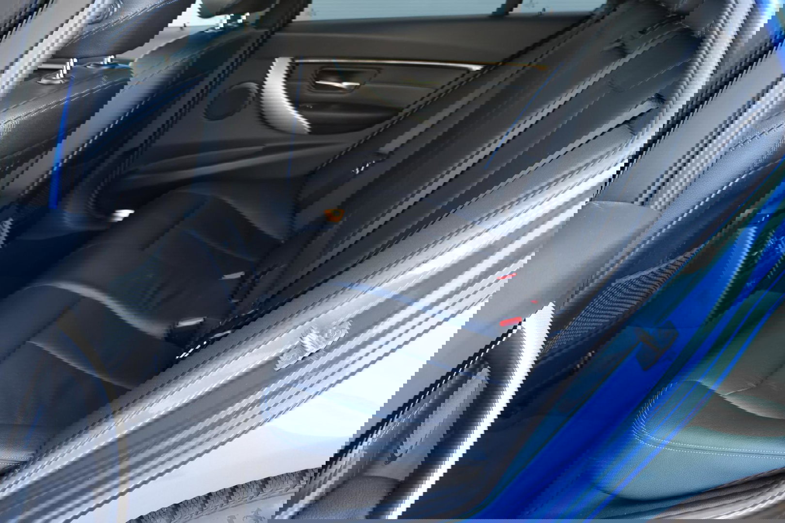 BMW 3 Serie Touring 320i M-Sport Edition / Leder / Cruise Control / Elek. Trekhaak / Stoelverwarming