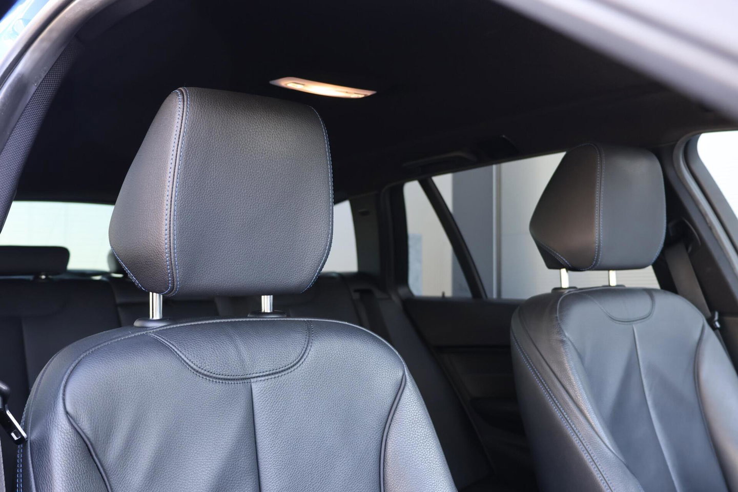 BMW 3 Serie Touring 320i M-Sport Edition / Leder / Cruise Control / Elek. Trekhaak / Stoelverwarming