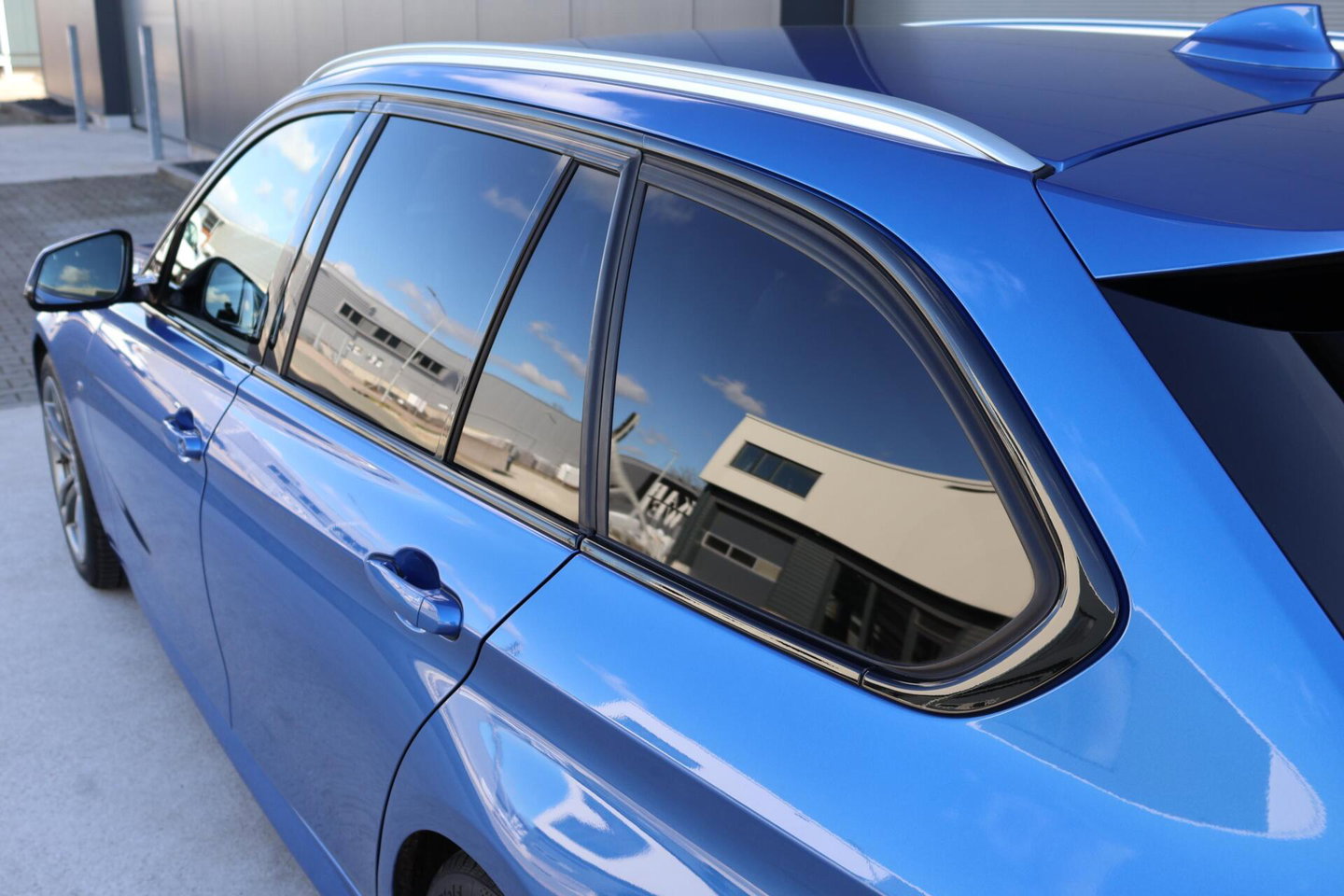 BMW 3 Serie Touring 320i M-Sport Edition / Leder / Cruise Control / Elek. Trekhaak / Stoelverwarming