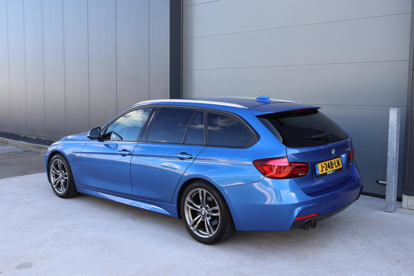 BMW 3 Serie Touring 320i M-Sport Edition / Leder / Cruise Control / Elek. Trekhaak / Stoelverwarming