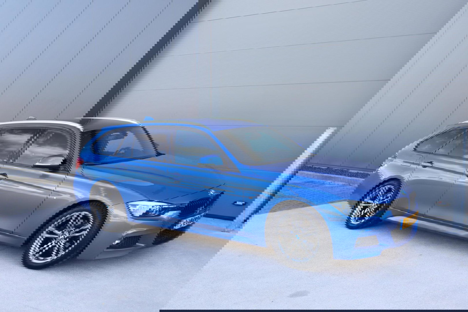 BMW 3 Serie Touring 320i M-Sport Edition / Leder / Cruise Control / Elek. Trekhaak / Stoelverwarming