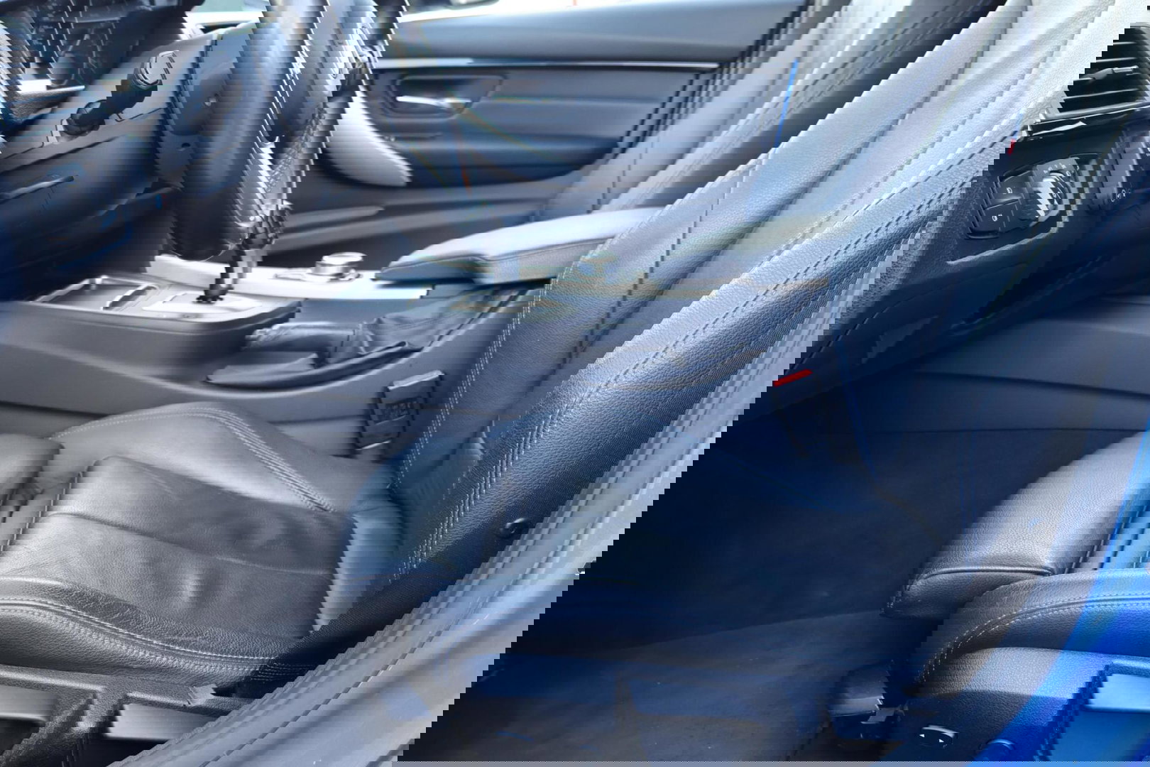 BMW 3 Serie Touring 320i M-Sport Edition / Leder / Cruise Control / Elek. Trekhaak / Stoelverwarming