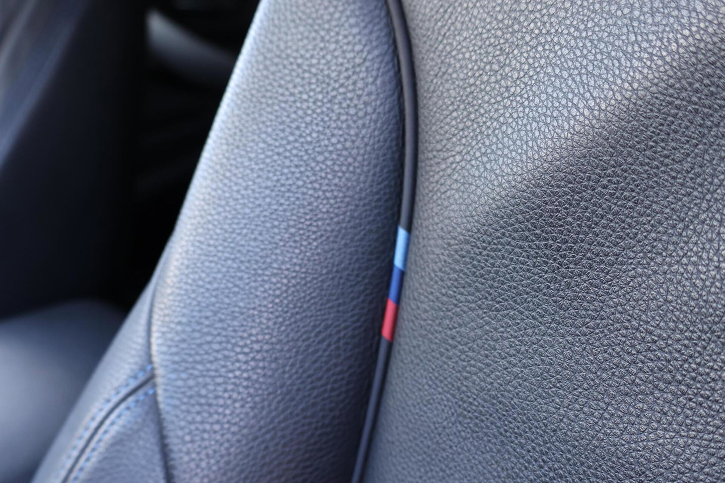 BMW 3 Serie Touring 320i M-Sport Edition / Leder / Cruise Control / Elek. Trekhaak / Stoelverwarming