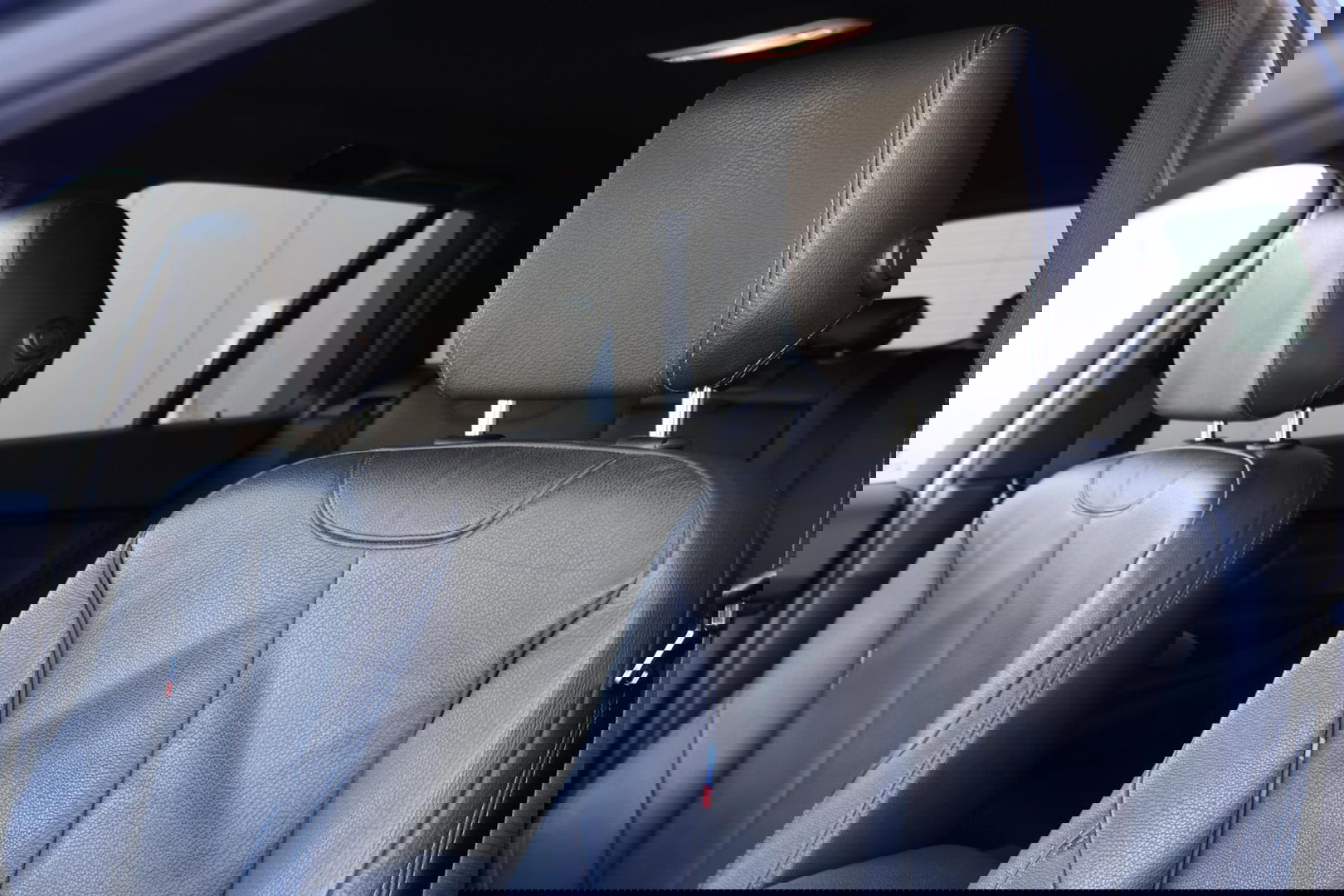 BMW 3 Serie Touring 320i M-Sport Edition / Leder / Cruise Control / Elek. Trekhaak / Stoelverwarming