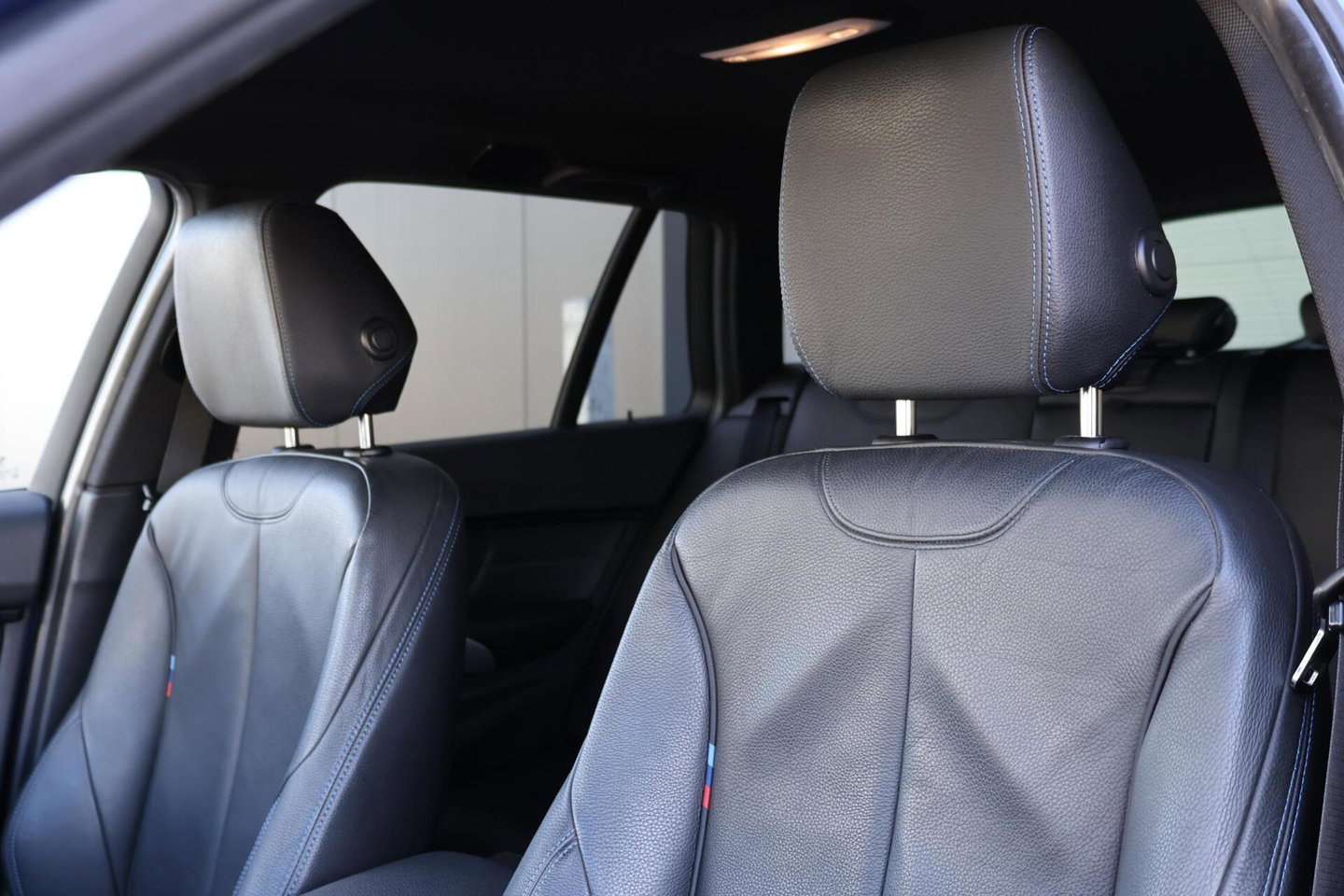 BMW 3 Serie Touring 320i M-Sport Edition / Leder / Cruise Control / Elek. Trekhaak / Stoelverwarming