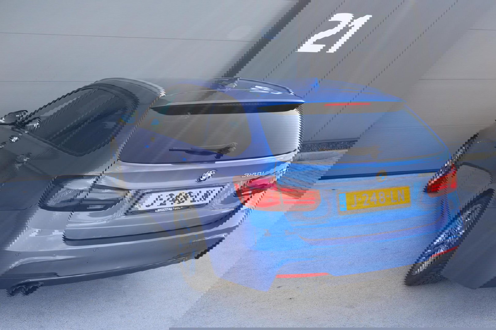 BMW 3 Serie Touring 320i M-Sport Edition / Leder / Cruise Control / Elek. Trekhaak / Stoelverwarming