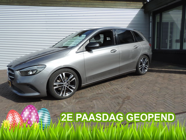 Mercedes-Benz B-Klasse - 180 Launch Edition Premium Plus TREKHAAK