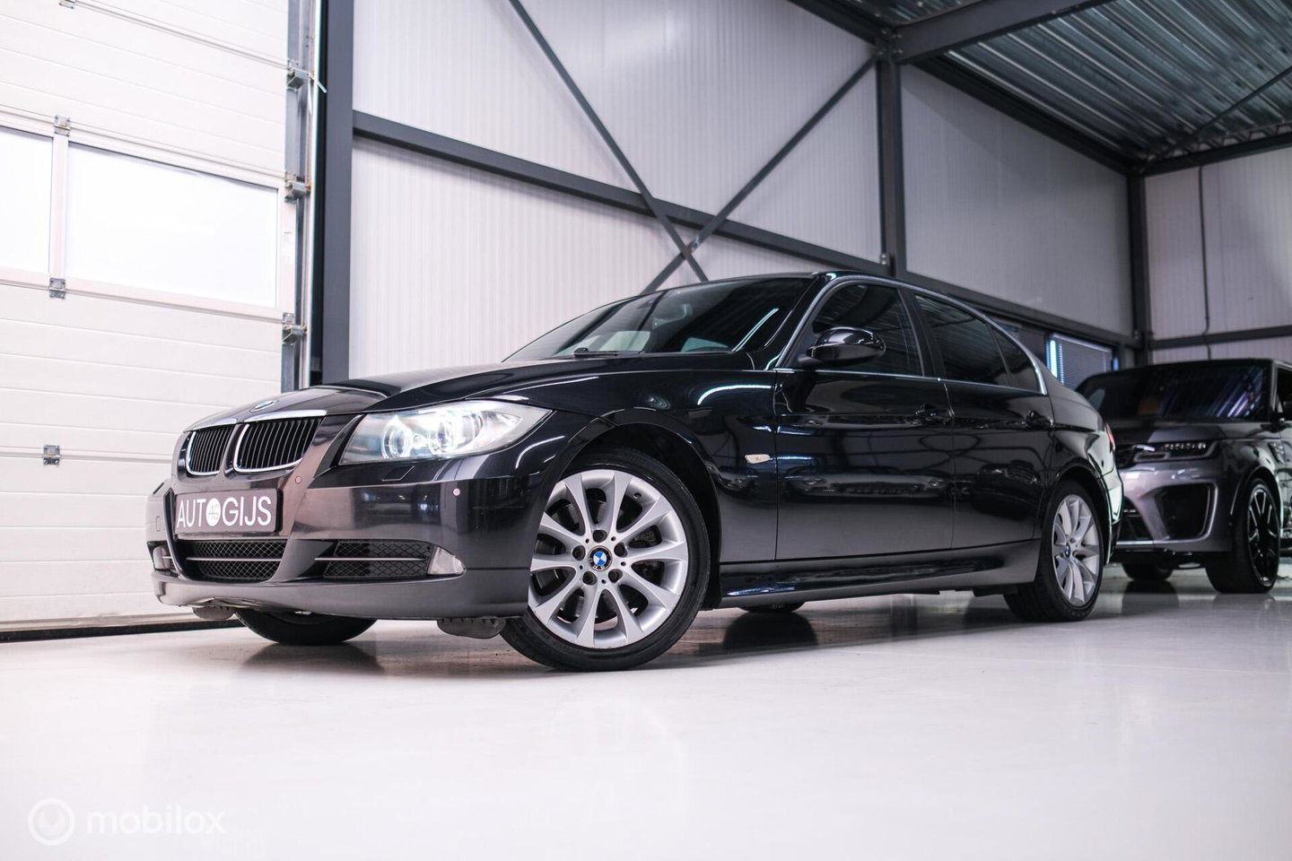 BMW 3-serie 330i Executive 258 pk | Xenon | Leder | Navigatie | Automaat | PDC | e90 | youngtimer |