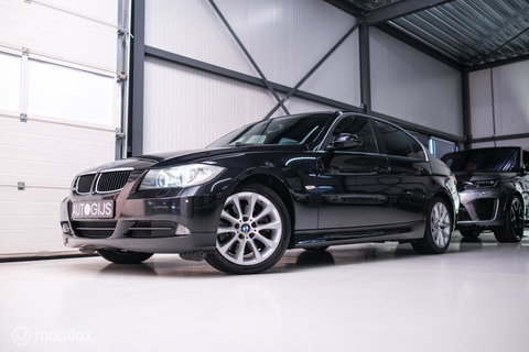 BMW 3-serie 330i Executive 258 pk | Xenon | Leder | Navigatie | Automaat | PDC | e90 | youngtimer |