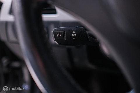 BMW 3-serie 330i Executive 258 pk | Xenon | Leder | Navigatie | Automaat | PDC | e90 | youngtimer |