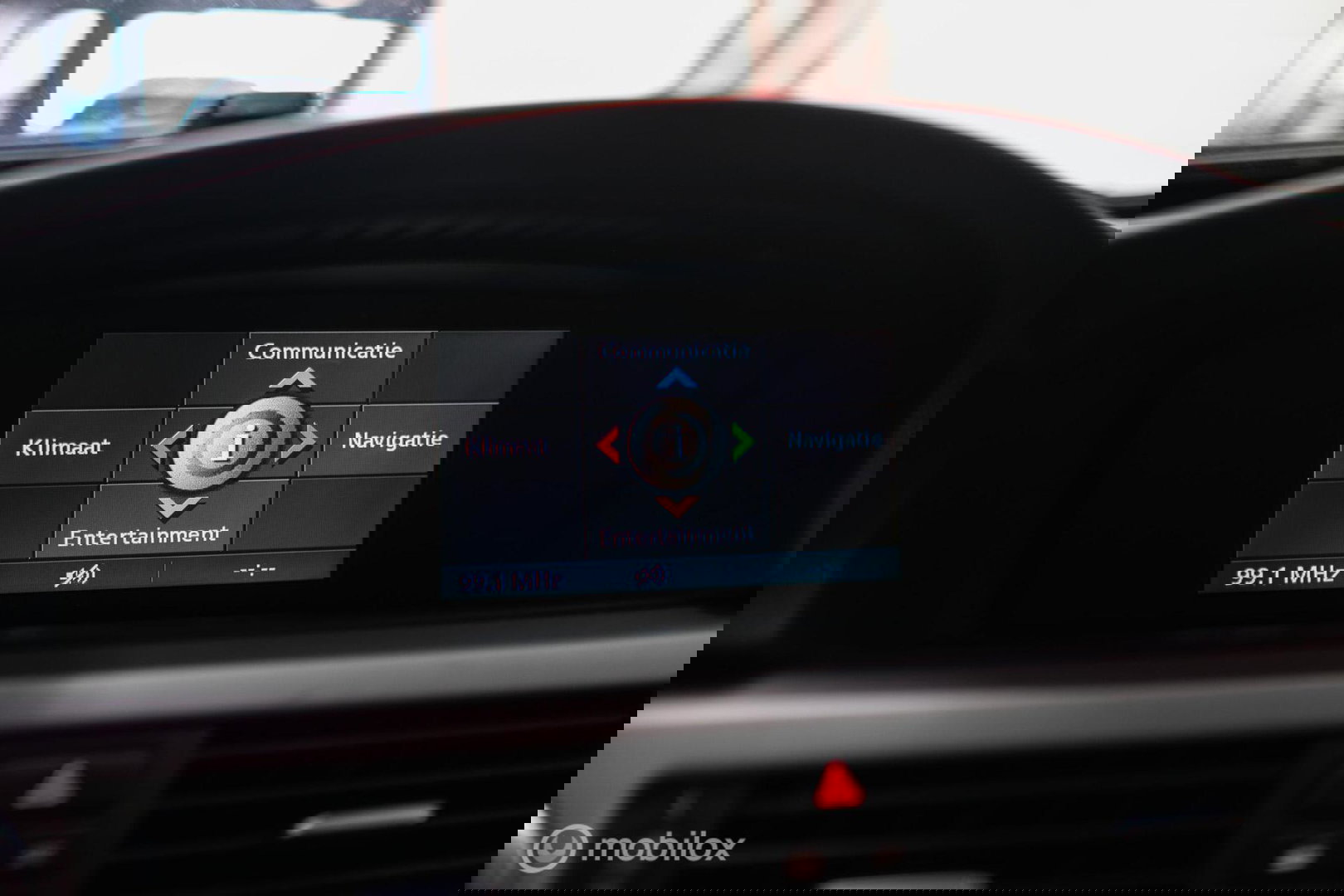 BMW 3-serie 330i Executive 258 pk | Xenon | Leder | Navigatie | Automaat | PDC | e90 | youngtimer |