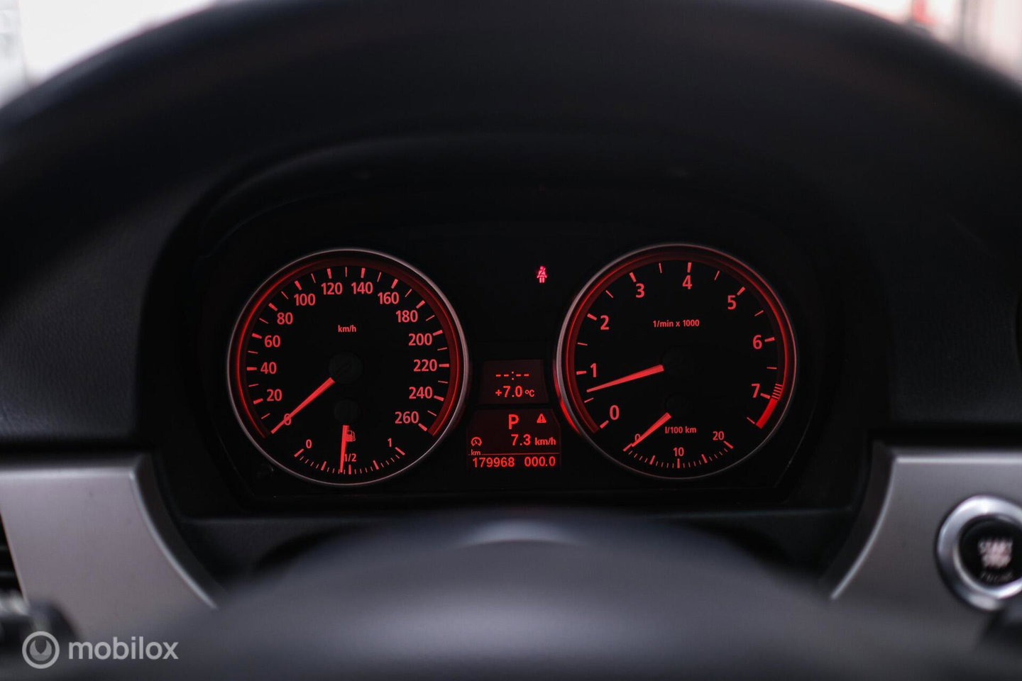 BMW 3-serie 330i Executive 258 pk | Xenon | Leder | Navigatie | Automaat | PDC | e90 | youngtimer |