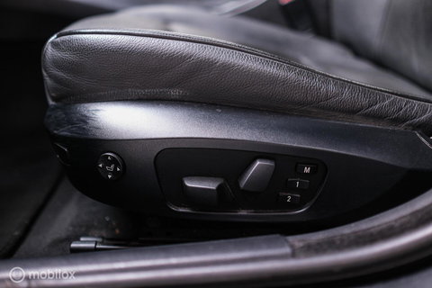 BMW 3-serie 330i Executive 258 pk | Xenon | Leder | Navigatie | Automaat | PDC | e90 | youngtimer |