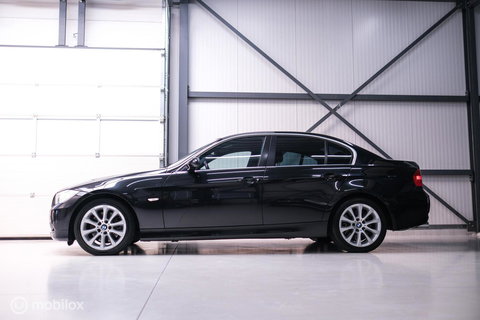 BMW 3-serie 330i Executive 258 pk | Xenon | Leder | Navigatie | Automaat | PDC | e90 | youngtimer |
