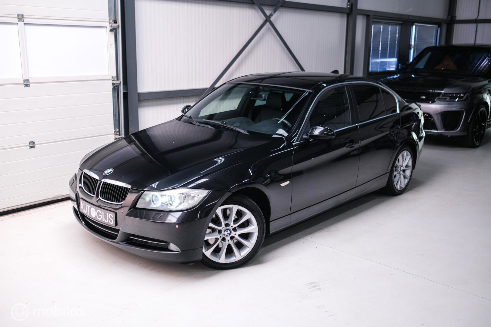 BMW 3-serie 330i Executive 258 pk | Xenon | Leder | Navigatie | Automaat | PDC | e90 | youngtimer |