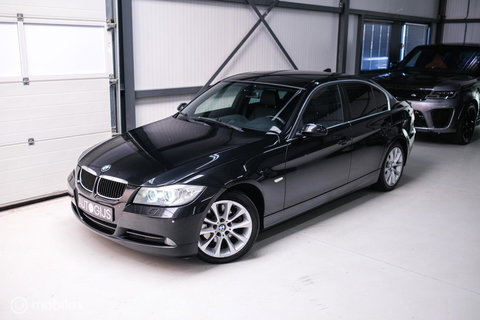 BMW 3-serie 330i Executive 258 pk | Xenon | Leder | Navigatie | Automaat | PDC | e90 | youngtimer |