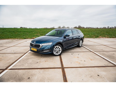 Škoda Octavia Combi 1.0 TSI Ambition | TREKHAAK | CAMERA | APPLE CAR PLAY | LED | CRUISE | DAB