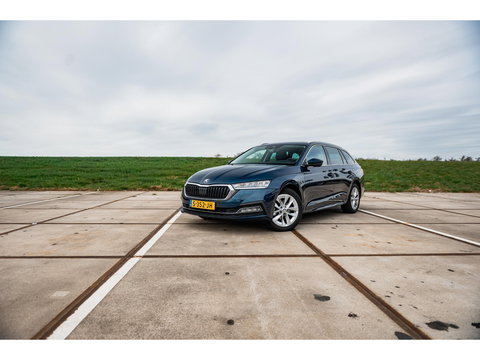 Škoda Octavia Combi 1.0 TSI Ambition | TREKHAAK | CAMERA | APPLE CAR PLAY | LED | CRUISE | DAB