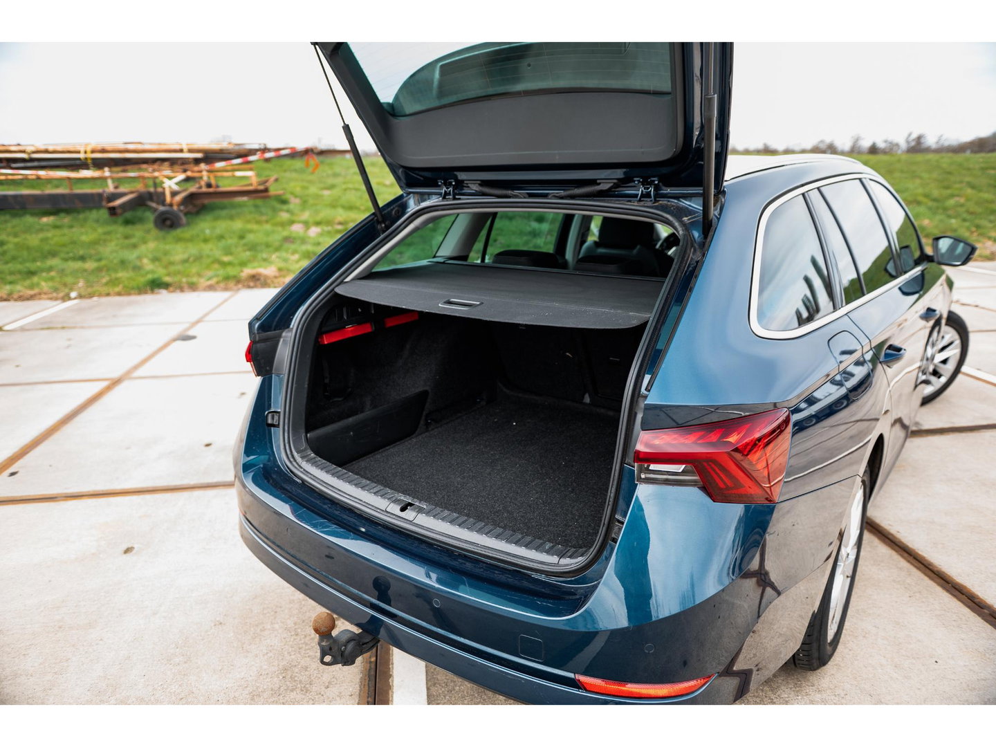 Škoda Octavia Combi 1.0 TSI Ambition | TREKHAAK | CAMERA | APPLE CAR PLAY | LED | CRUISE | DAB