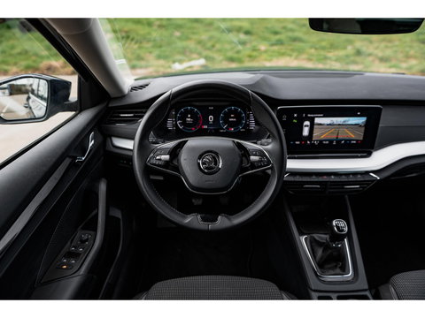 Škoda Octavia Combi 1.0 TSI Ambition | TREKHAAK | CAMERA | APPLE CAR PLAY | LED | CRUISE | DAB