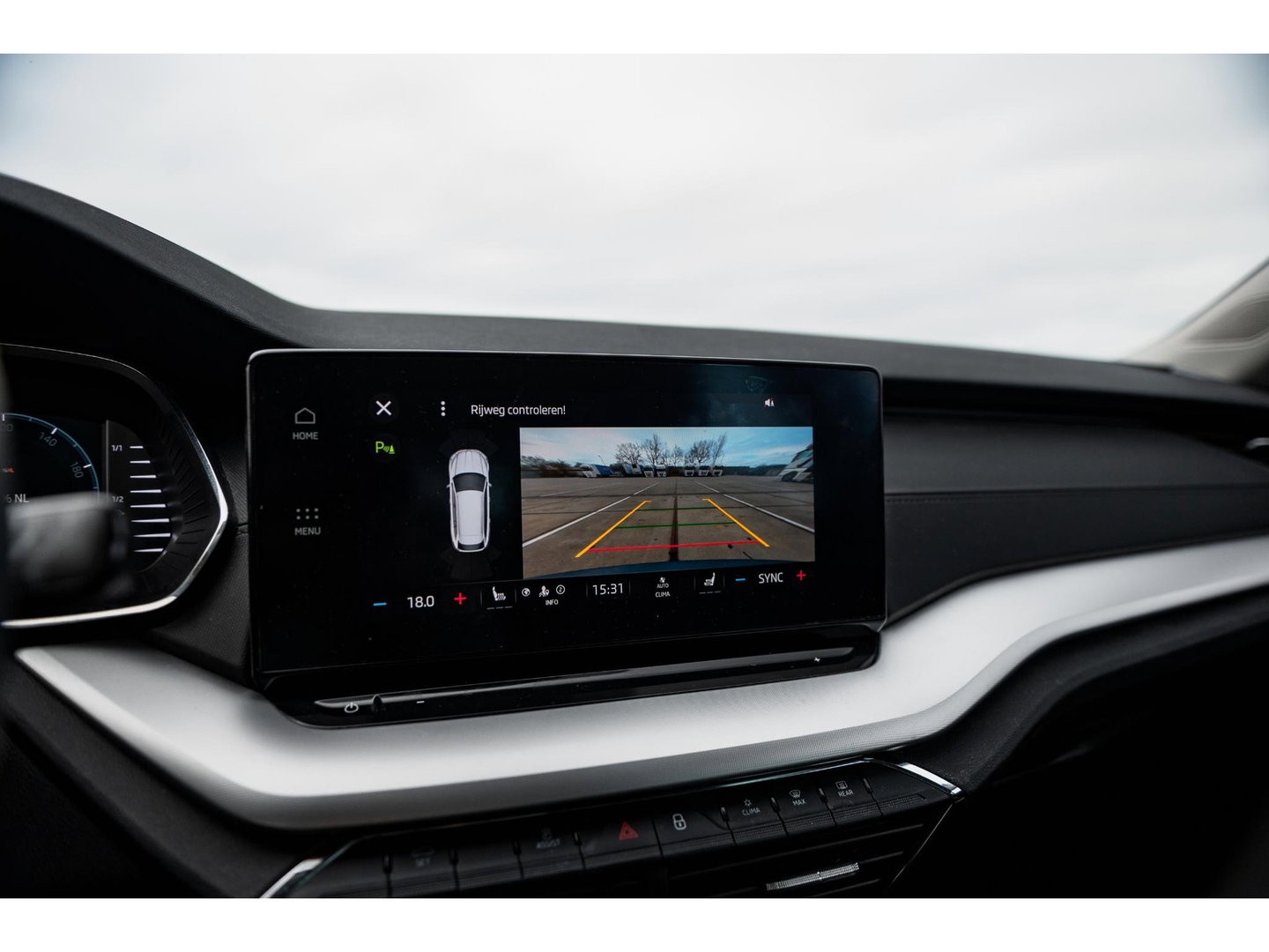 Škoda Octavia Combi 1.0 TSI Ambition | TREKHAAK | CAMERA | APPLE CAR PLAY | LED | CRUISE | DAB