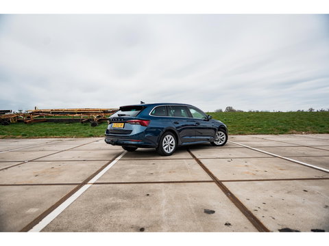 Škoda Octavia Combi 1.0 TSI Ambition | TREKHAAK | CAMERA | APPLE CAR PLAY | LED | CRUISE | DAB