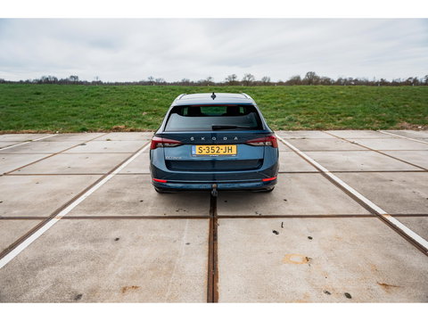 Škoda Octavia Combi 1.0 TSI Ambition | TREKHAAK | CAMERA | APPLE CAR PLAY | LED | CRUISE | DAB