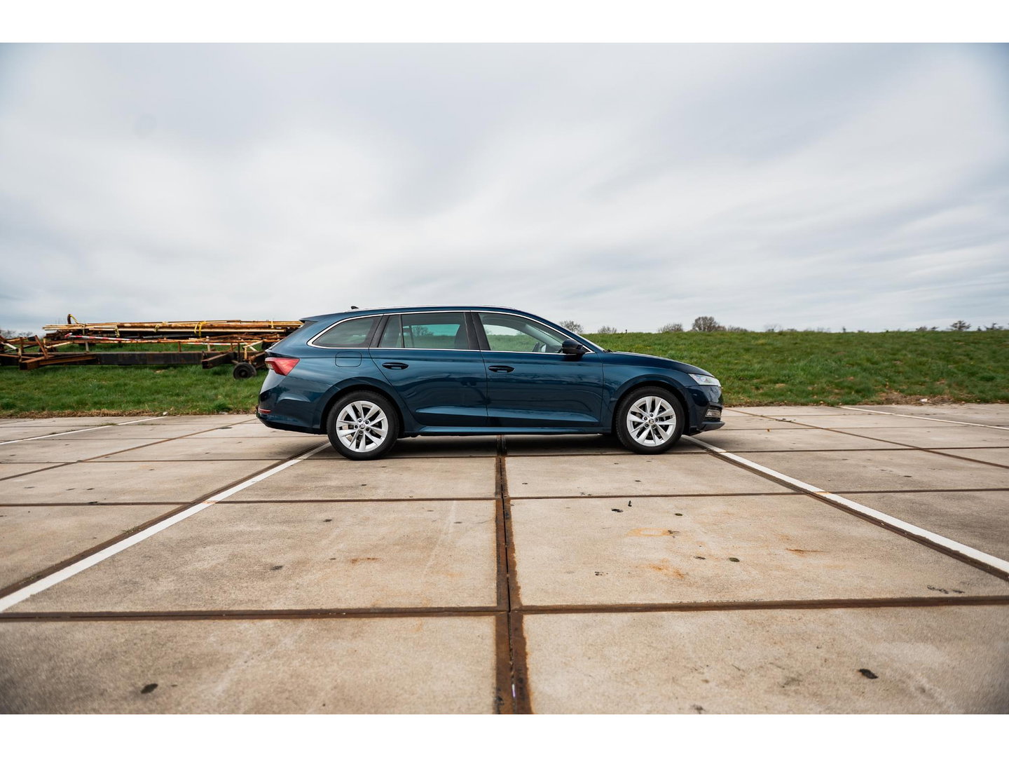 Škoda Octavia Combi 1.0 TSI Ambition | TREKHAAK | CAMERA | APPLE CAR PLAY | LED | CRUISE | DAB