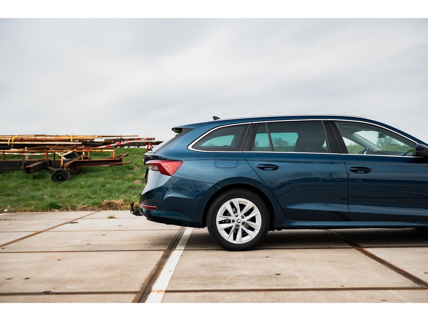 Škoda Octavia Combi 1.0 TSI Ambition | TREKHAAK | CAMERA | APPLE CAR PLAY | LED | CRUISE | DAB