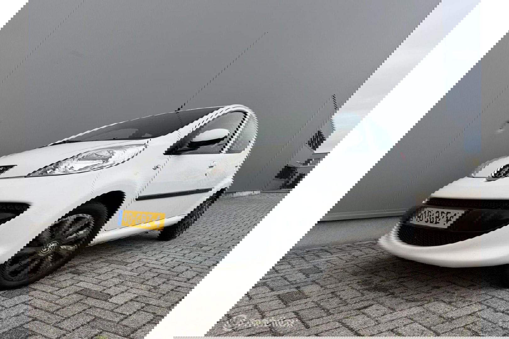 Peugeot 107 1.0-12V 5 deurs | nieuwe APK 2027 | Elek ramen | centrale vergrendeling | meeneemprijs |