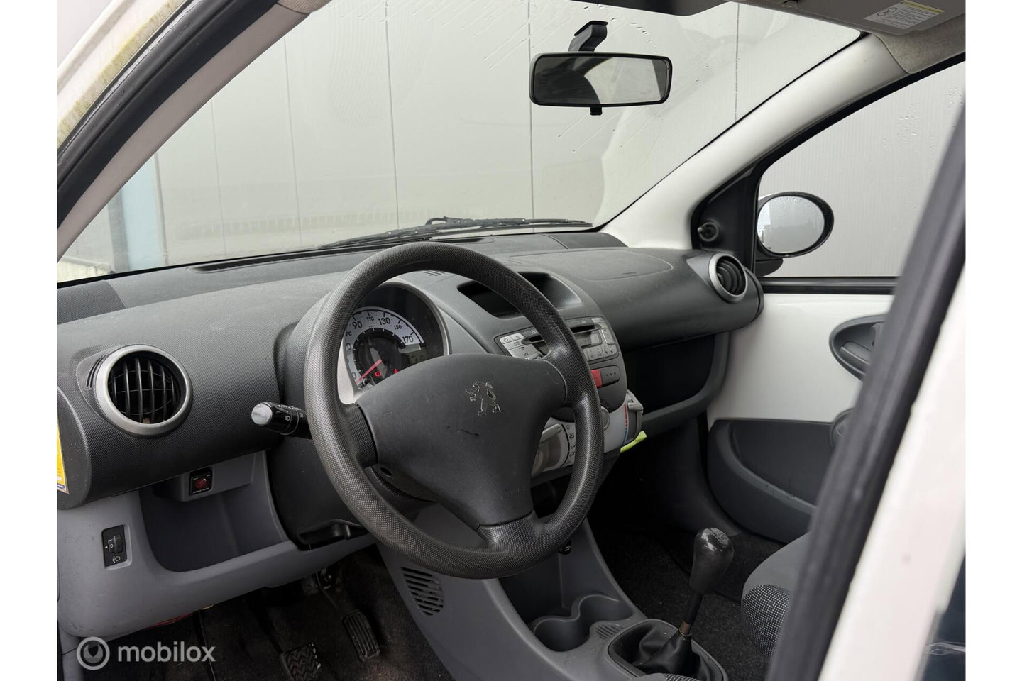 Peugeot 107 1.0-12V 5 deurs | nieuwe APK 2027 | Elek ramen | centrale vergrendeling | meeneemprijs |