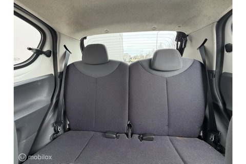 Peugeot 107 1.0-12V 5 deurs | nieuwe APK 2027 | Elek ramen | centrale vergrendeling | meeneemprijs |