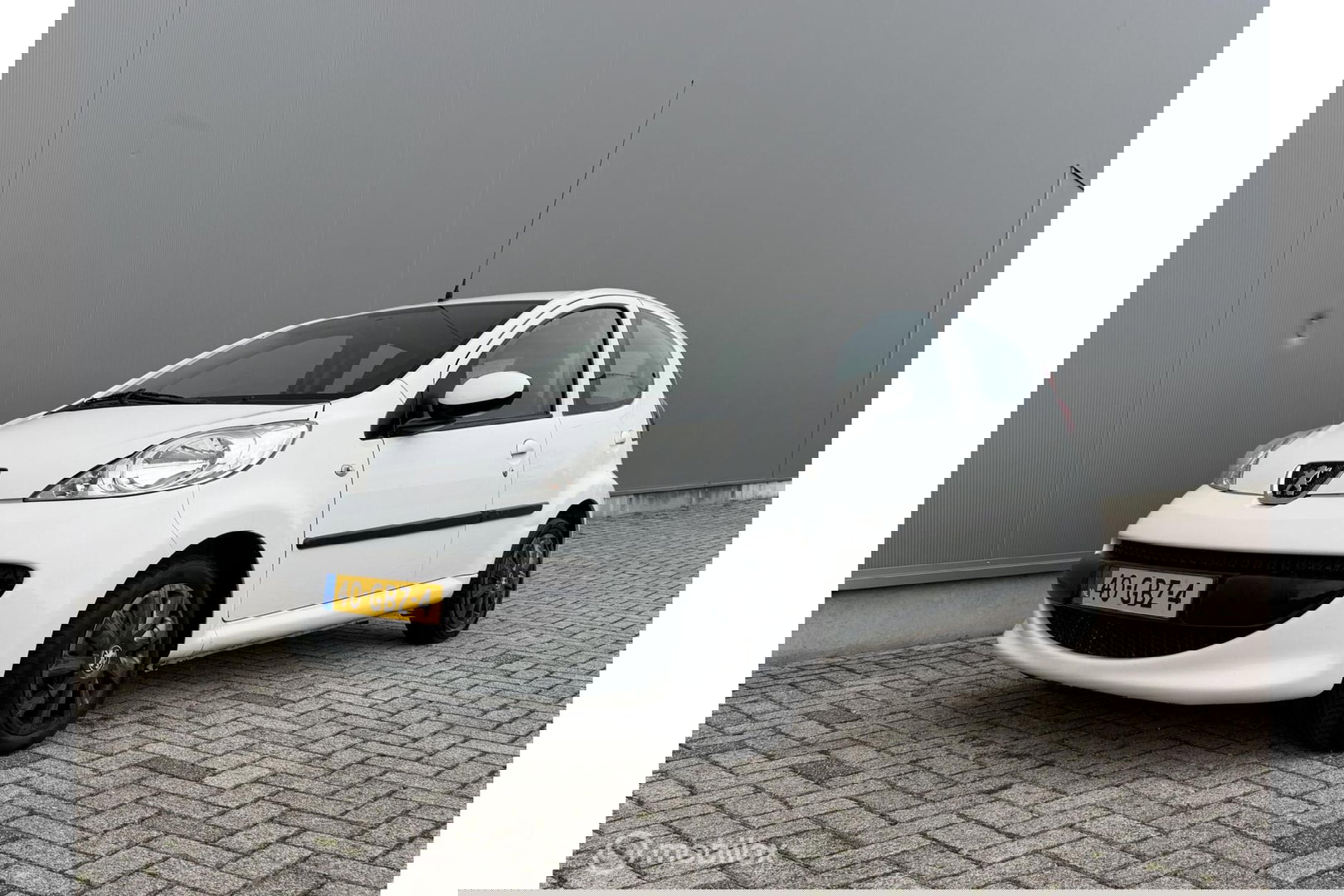 Peugeot 107 1.0-12V 5 deurs | nieuwe APK 2027 | Elek ramen | centrale vergrendeling | meeneemprijs |