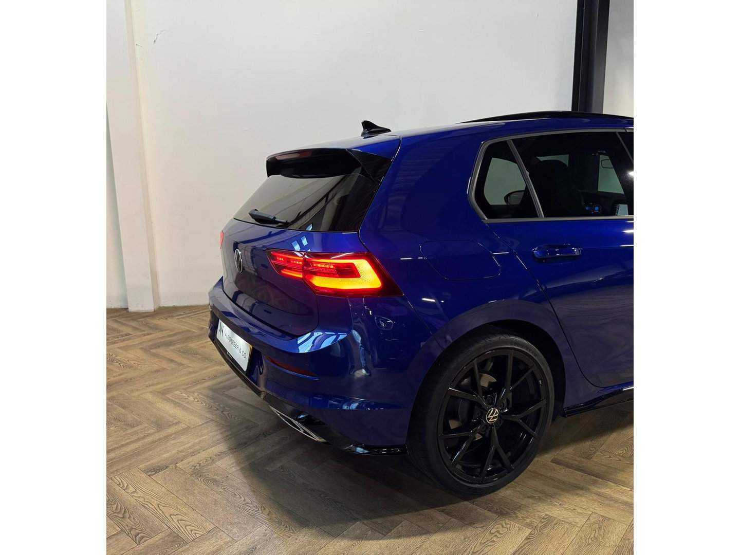 Volkswagen Golf 2.0 TSI R-Line Business PANO KEYLESS CAM