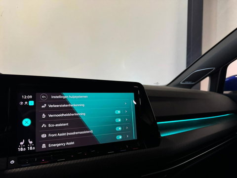 Volkswagen Golf 2.0 TSI R-Line Business PANO KEYLESS CAM