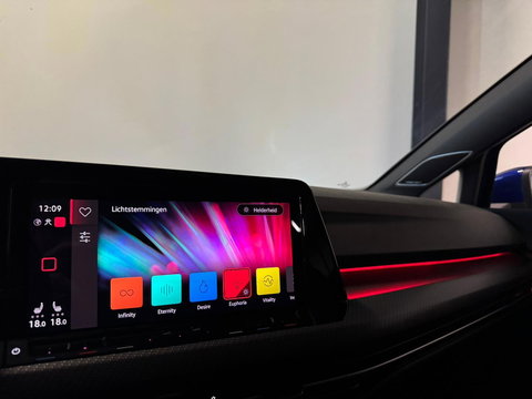 Volkswagen Golf 2.0 TSI R-Line Business PANO KEYLESS CAM