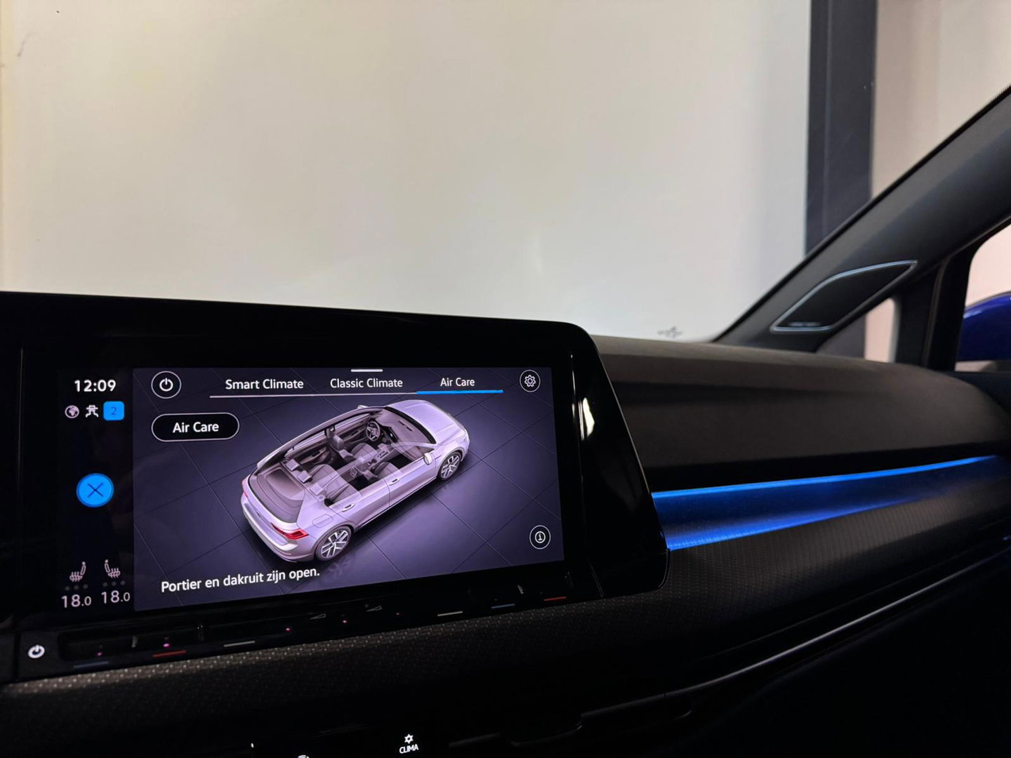 Volkswagen Golf 2.0 TSI R-Line Business PANO KEYLESS CAM