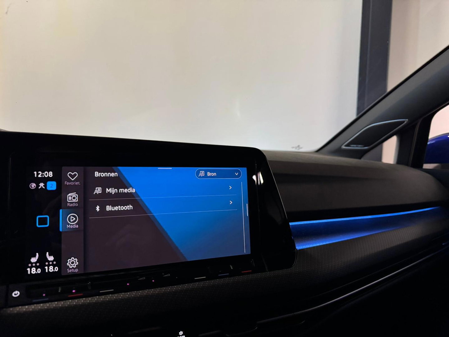 Volkswagen Golf 2.0 TSI R-Line Business PANO KEYLESS CAM